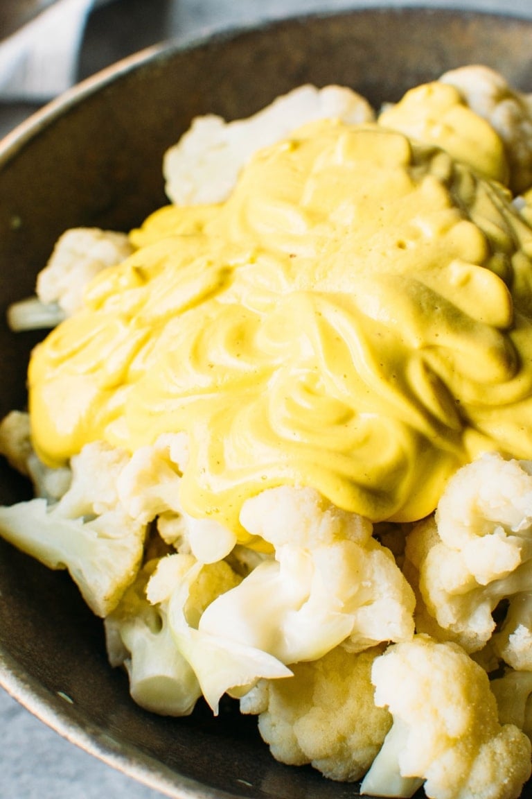 Easy Dairy Free Cauliflower Mac and Cheese {vegan + paleo} nyssa's