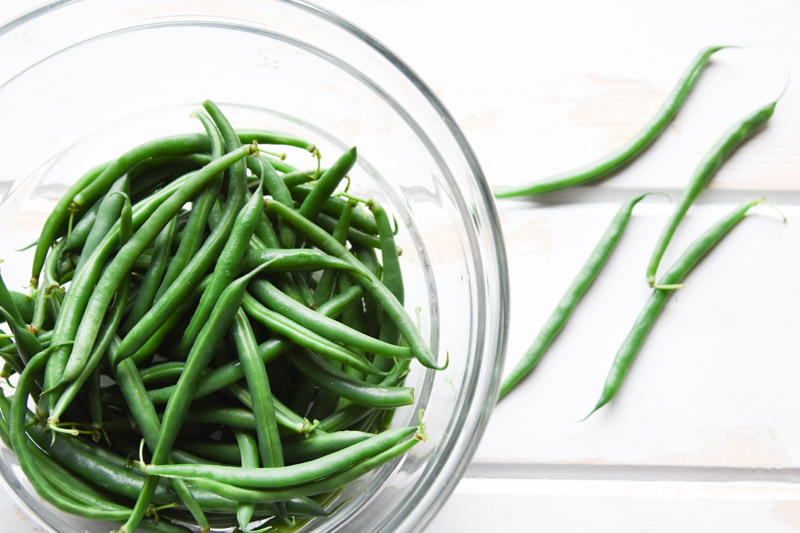 fried brown rice with chickpeas, green beans and herbs | www.nyssaskitchen.com