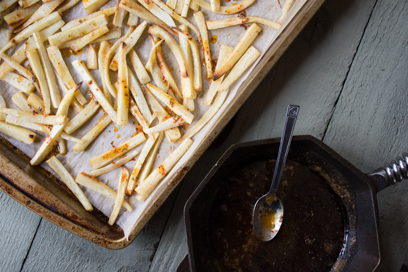 chili, honey & thyme glazed parsnips | www.nyssaskitchen.com