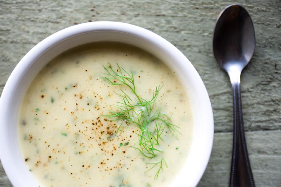 a quick and simple recipe for creamy potato soup with parsley, leeks and fennel. easy to make and a perfect way to warm up on a cold winter's night! | www.nyssaskitchen.com