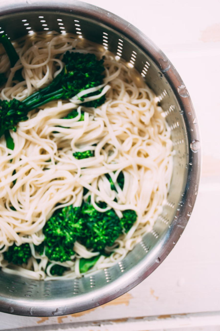 rainbow-curry-noodle-bowl-with-chicken