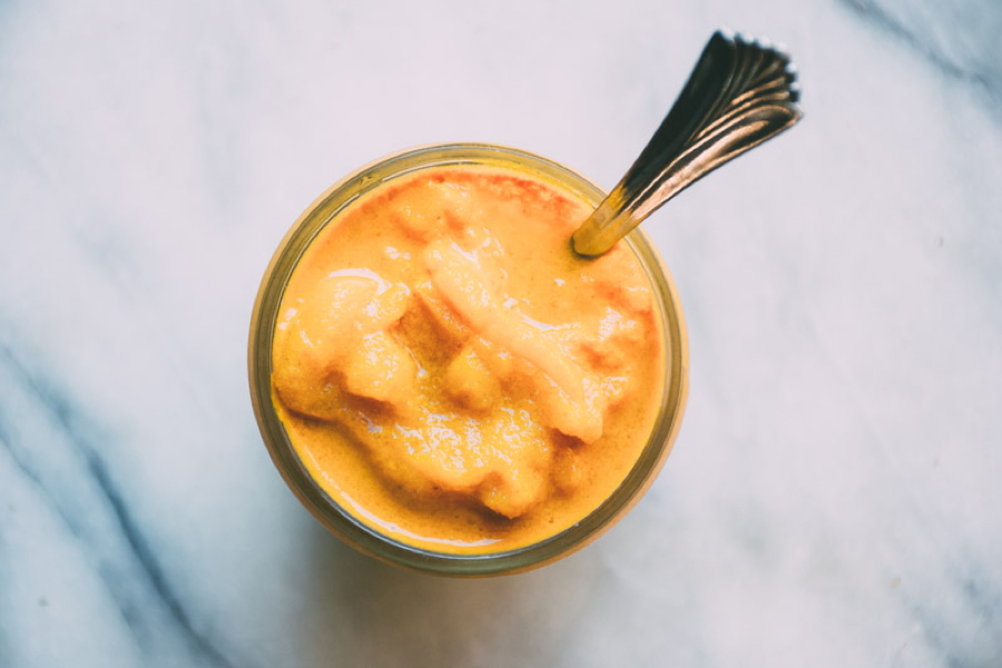 spicy animal slushy is healthy summer refreshment at its finest! this icy treat is made with fresh pressed apple cider, lemon juice, ginger, turmeric and cayenne - packed with anti-inflammatory and immune boosting goodness | www.nyssaskitchen.com