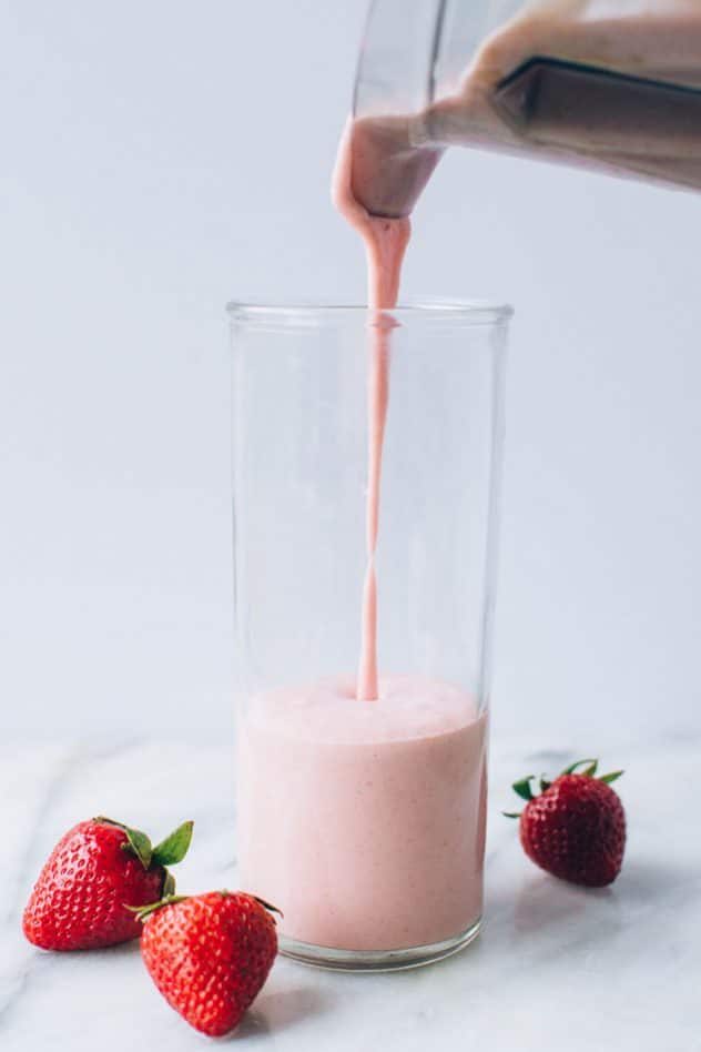 strawberry coco creamsicle shake! A super easy real food indulgence made with frozen fruit, coconut cream, and vanilla, for those times when you just wanna treat yo'self!