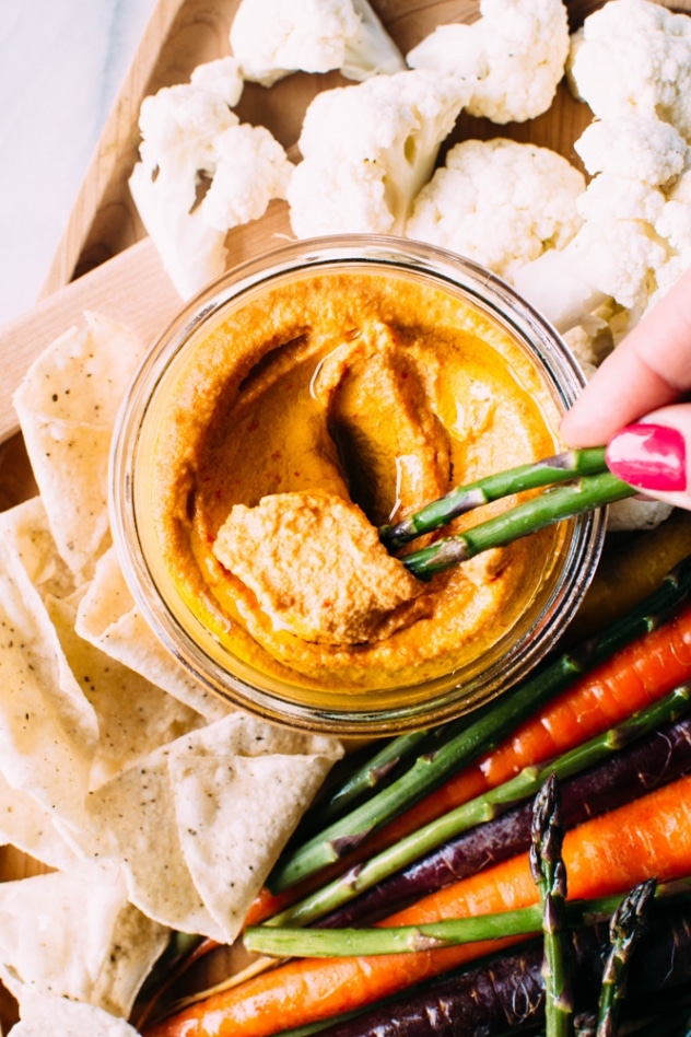 Paleo pimiento cashew cheese dip with fresh veggies for dipping is the perfect whole food + dairy free swap for a southern classic!