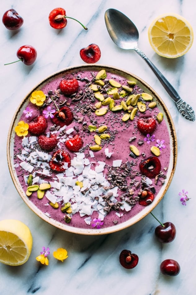 This 5 minute antioxidant smoothie bowl is packed with cherries, blueberries, banana, frozen cauliflower and collagen powder for all the glow from the inside out goodness you need!