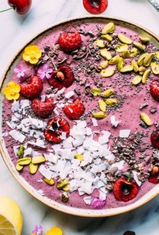 young-love-antioxidant-smoothie-bowls