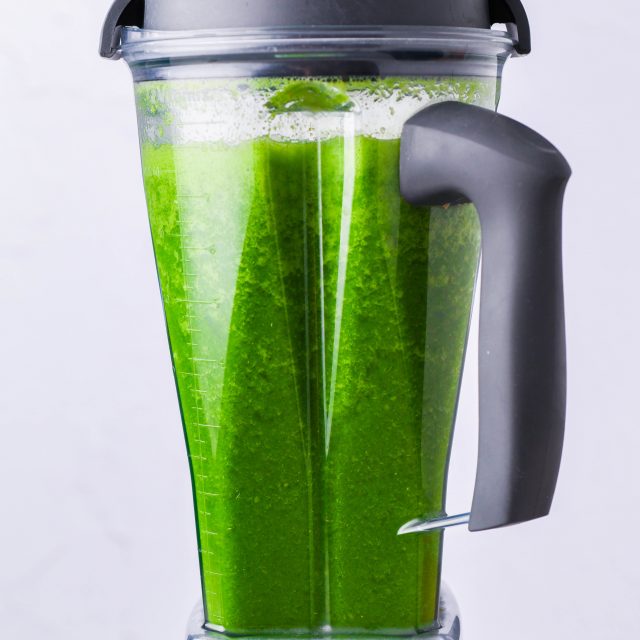 Green Juice in a Blender {vegan + gf} Without a juicer!