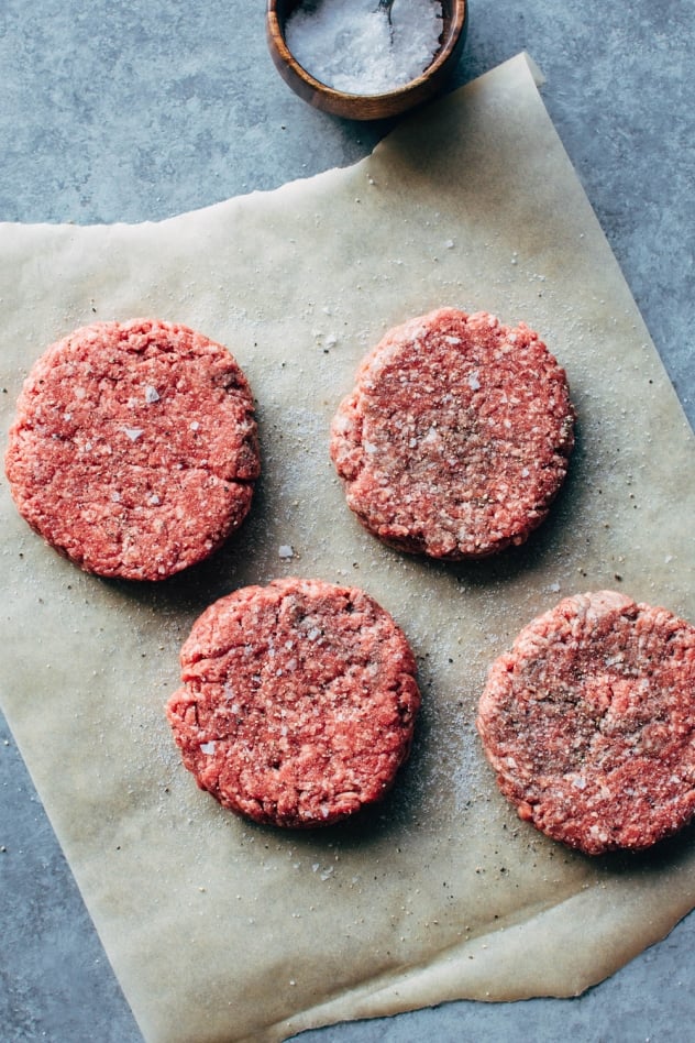 L'ultimo hamburger senza panino! Per quelle notti in cui hai solo bisogno di un hamburger nella tua vita. Paleo, senza sensi di colpa e super soddisfacente.