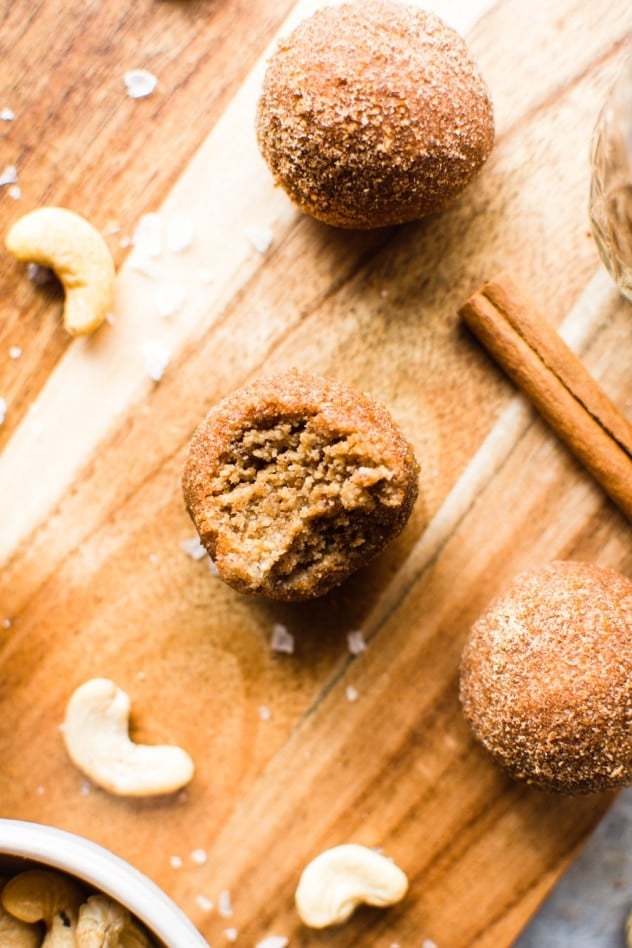 These No Bake Cinnamon Roll Energy bites are made with only 7 ingredients and are naturally sweetened with dates! A healthy yet indulgent treat, they are soft and chewy, full of healthy fats and protein, and totally reminiscent of the ultimate breakfast pastry - the cinnamon roll! Without any of the refined sugar/wheat/dairy. It's a real win/win. 