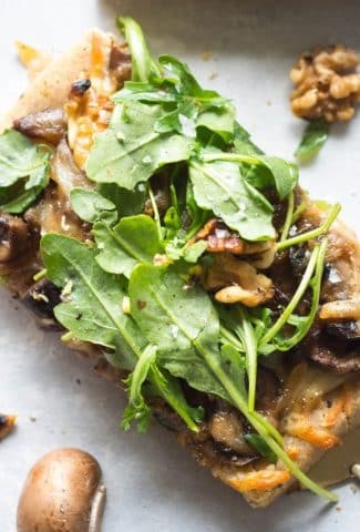 grain-free-caramelized-onion-and-mushroom-pizza-with-arugula