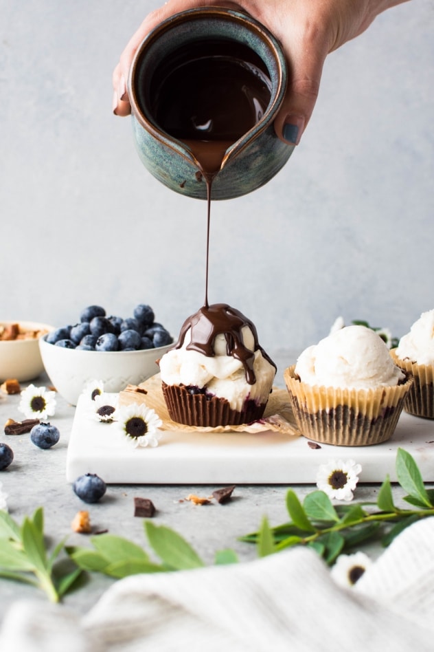 These dark chocolate blueberry almond ice cream cups are gluten free and vegan - made with your favorite non dairy ice cream, the BEST only-slightly-sweet chocolate from Rawmio, almond butter, blueberries, and salty toasted almonds for a mouth-watering combo that will knock you off your feet! 