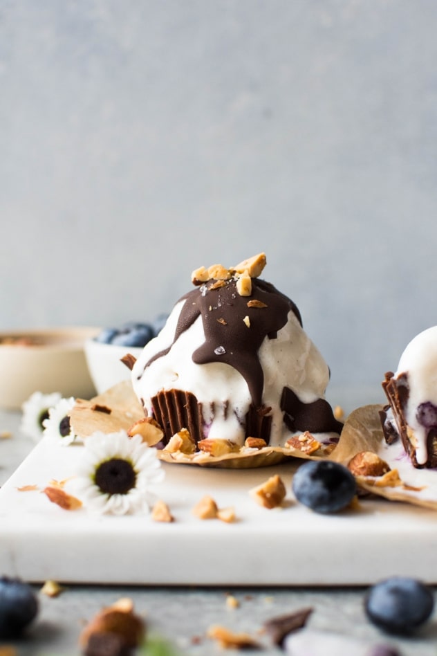 These dark chocolate blueberry almond ice cream cups are gluten free and vegan - made with your favorite non dairy ice cream, the BEST only-slightly-sweet chocolate from Rawmio, almond butter, blueberries, and salty toasted almonds for a mouth-watering combo that will knock you off your feet! 