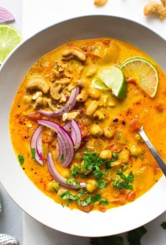 30-minute-chickpea-and-tomato-coconut-curry-soup