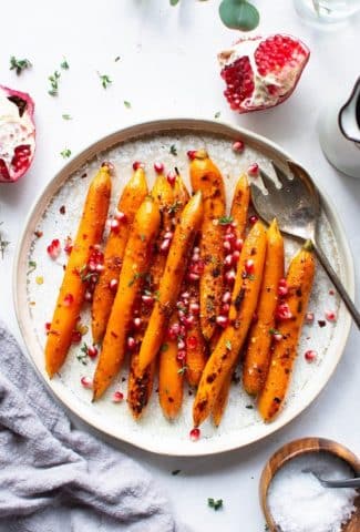 maple-chili-glazed-carrots-with-thyme-and-pomegranate