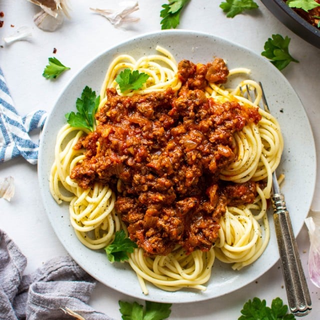 Super Easy Marinara Sauce with Ground Beef {paleo + whole30} - nyssa's ...