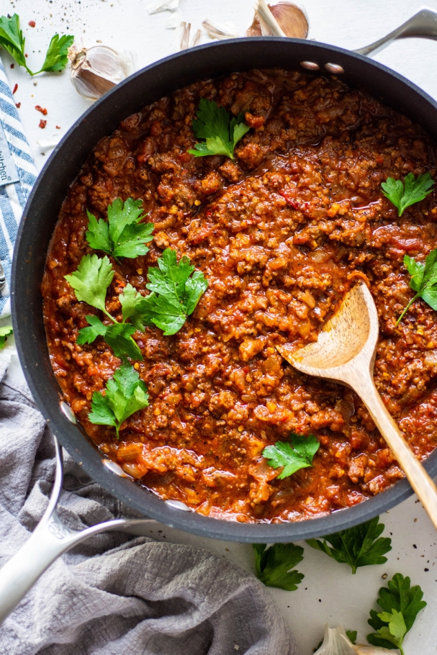 Super Easy Marinara Sauce with Ground Beef {paleo