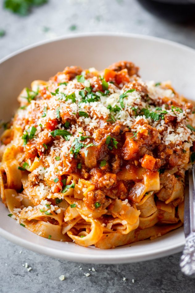 Easy Pumpkin Ragu Pasta Sauce (Made with Canned Pumpkin)