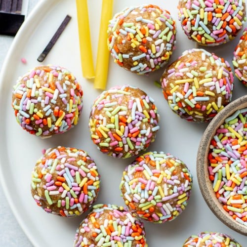 No Bake Birthday Cake Energy Bites {vegan + gf + paleo friendly ...