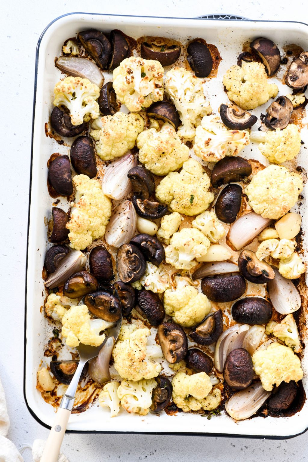 Creamy Roasted Cauliflower and Mushroom Soup {vegan + gluten free