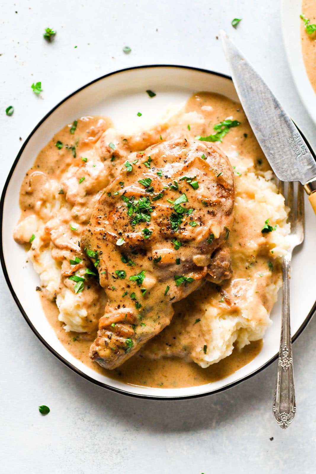 Smothered Chicken with Gravy and Herbs {Paleo, Whole30} 