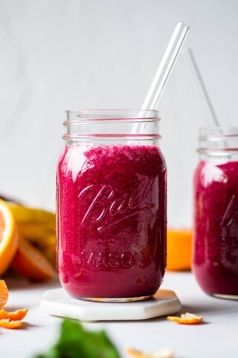 Vibrant Beet and Berry Smoothie - Made with 5 ingredients!