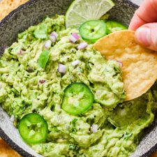 Fresh Homemade Guacamole - 10 Minutes!
