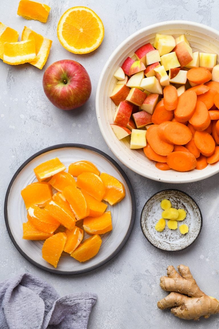 Fresh Carrot Apple Orange Juice with Ginger