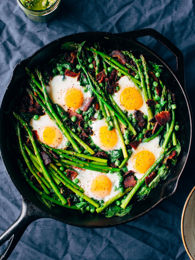 Easy Spring Veggie Egg Skillet With Bacon And Herbed Almond Pesto ...