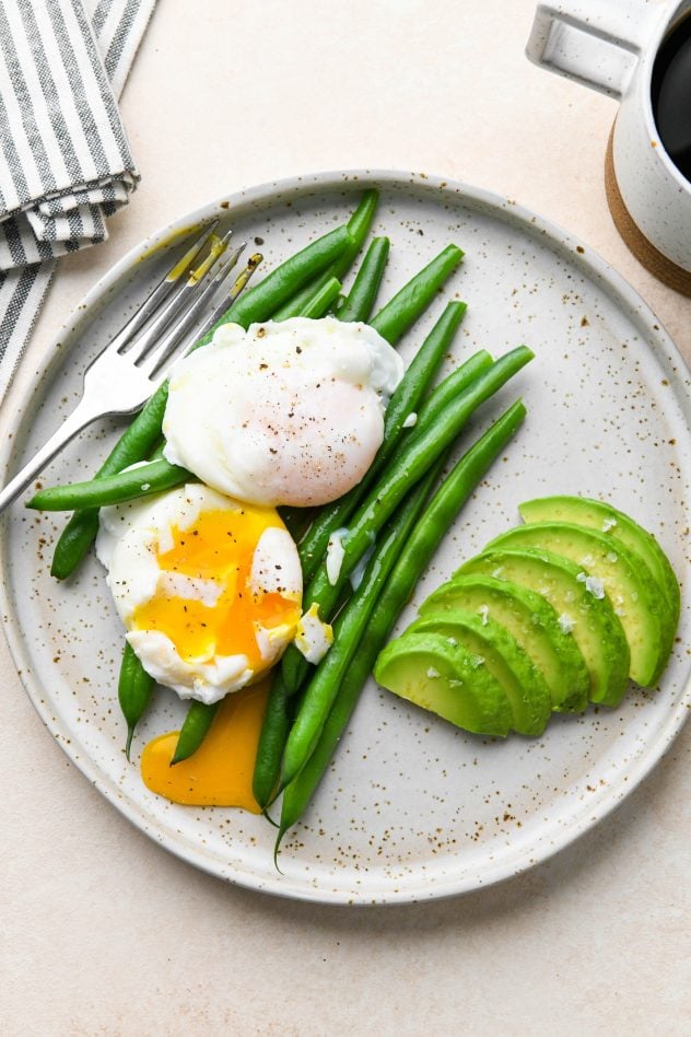 Easy Whole30 Breakfast Ideas - Including Eggless Options!