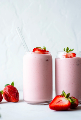 Strawberry Coconut Milk Shake {VEGAN + PALEO}-Cover image