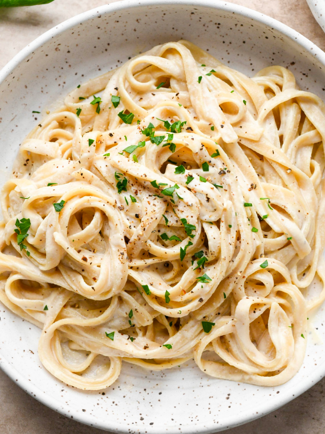 Vegan Fettuccine Alfredo {Gluten Free} Story - nyssa's kitchen