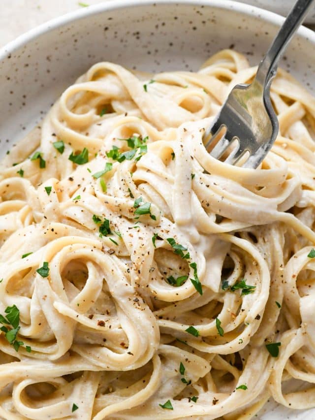 The Best Vegan Fettuccine Alfredo Story - nyssa's kitchen