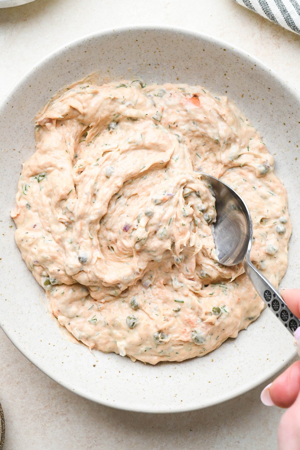 How to make dairy free smoked salmon dip: Dip mixed together after chilling. 